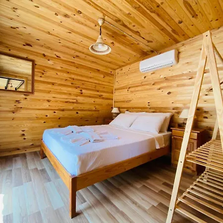 Chalet Tiny Smurf *