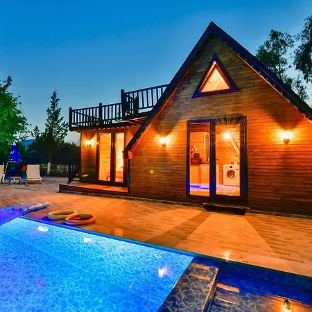 Tiny Smurf Chalet Fethiye