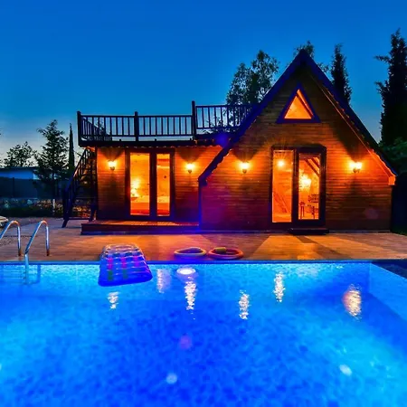 Chalet Tiny Smurf *