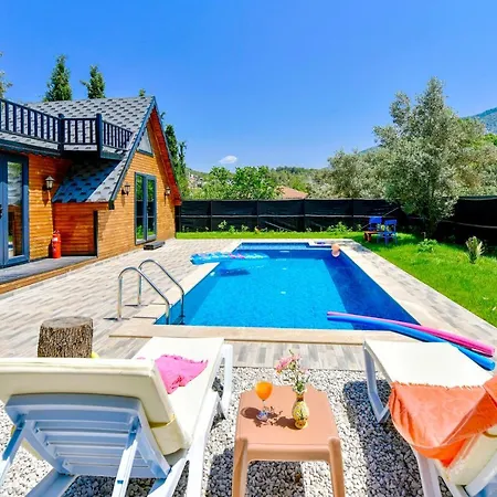 Chalet Tiny Smurf *