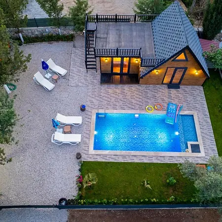 Tiny Smurf Chalet Fethiye