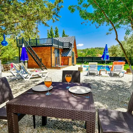 Tiny Smurf Chalet